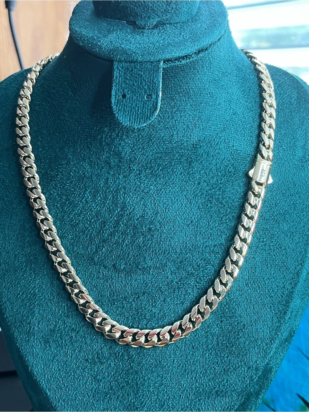 14K Gold Plated 8mm Cuban Chain Necklace 18 in